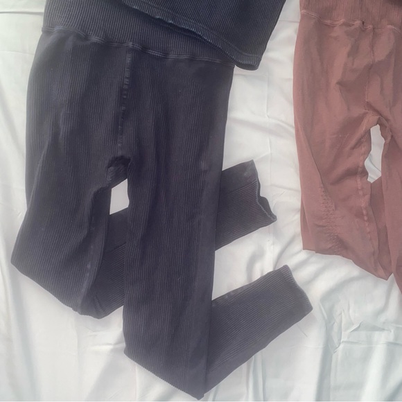 2 sets of FP Movement leggings and tops - Picture 3 of 5